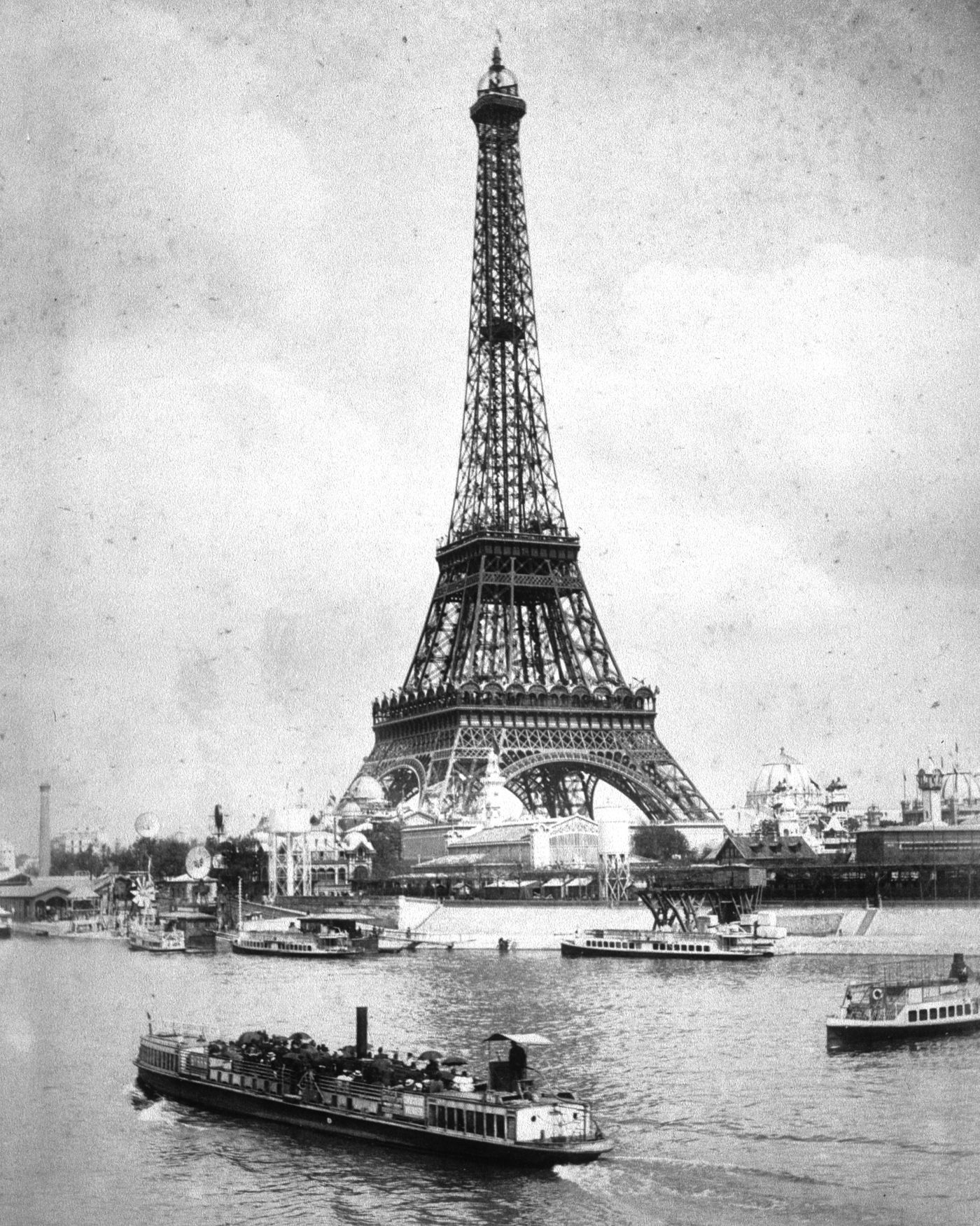 Exposition universelle de 1889 (Paris, France): View of the Eiffel ...