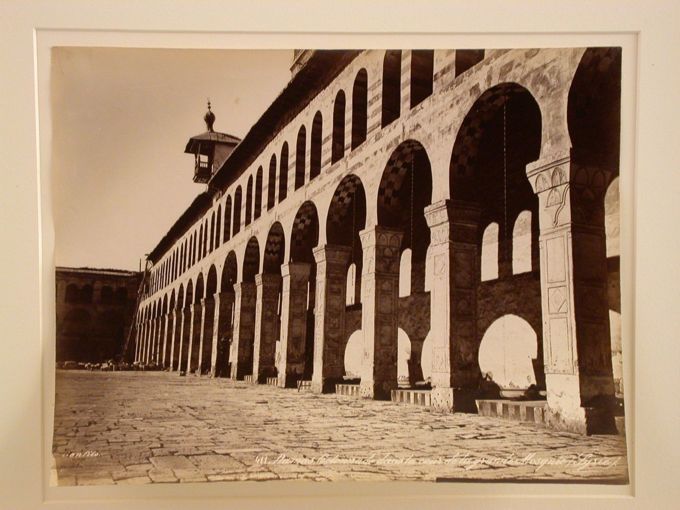 Damas, Colonnade dans la cour de la grande mosquée, Syrie