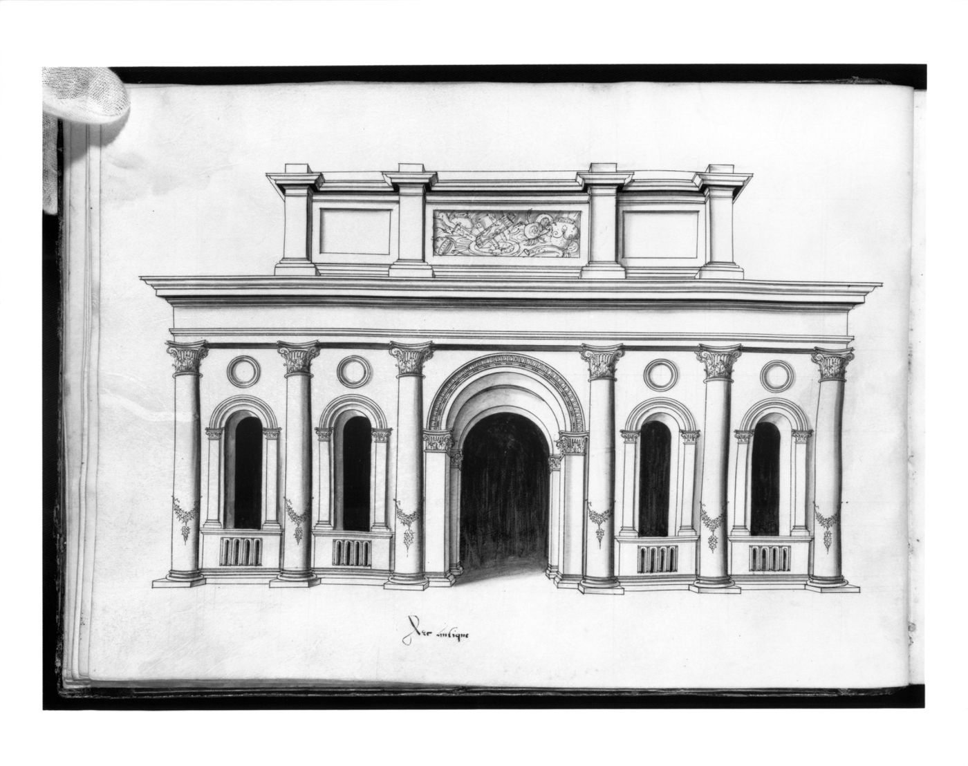 Design for a structure with a central arch in the antique manner