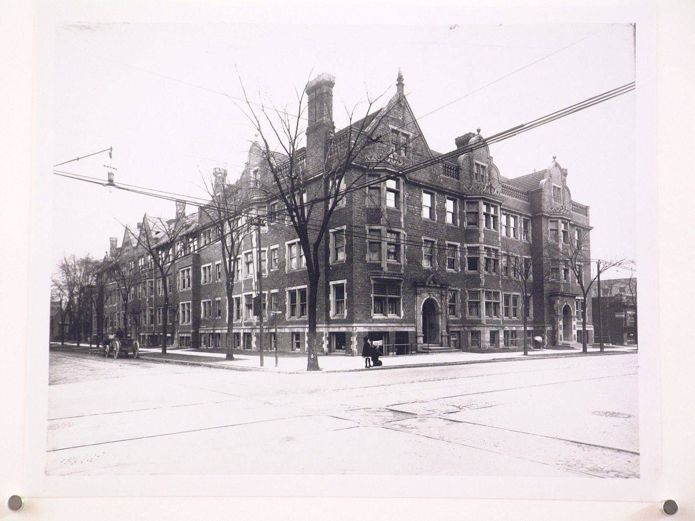 View of the principal and lateral façades of the Woodward Apartment Building, Detroit, Michigan