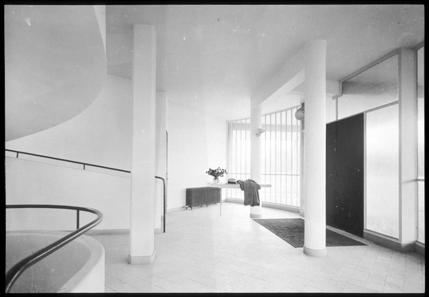 Interior view of the entrance hall showing the ramp and pilotis, Villa Savoye, Poissy, France