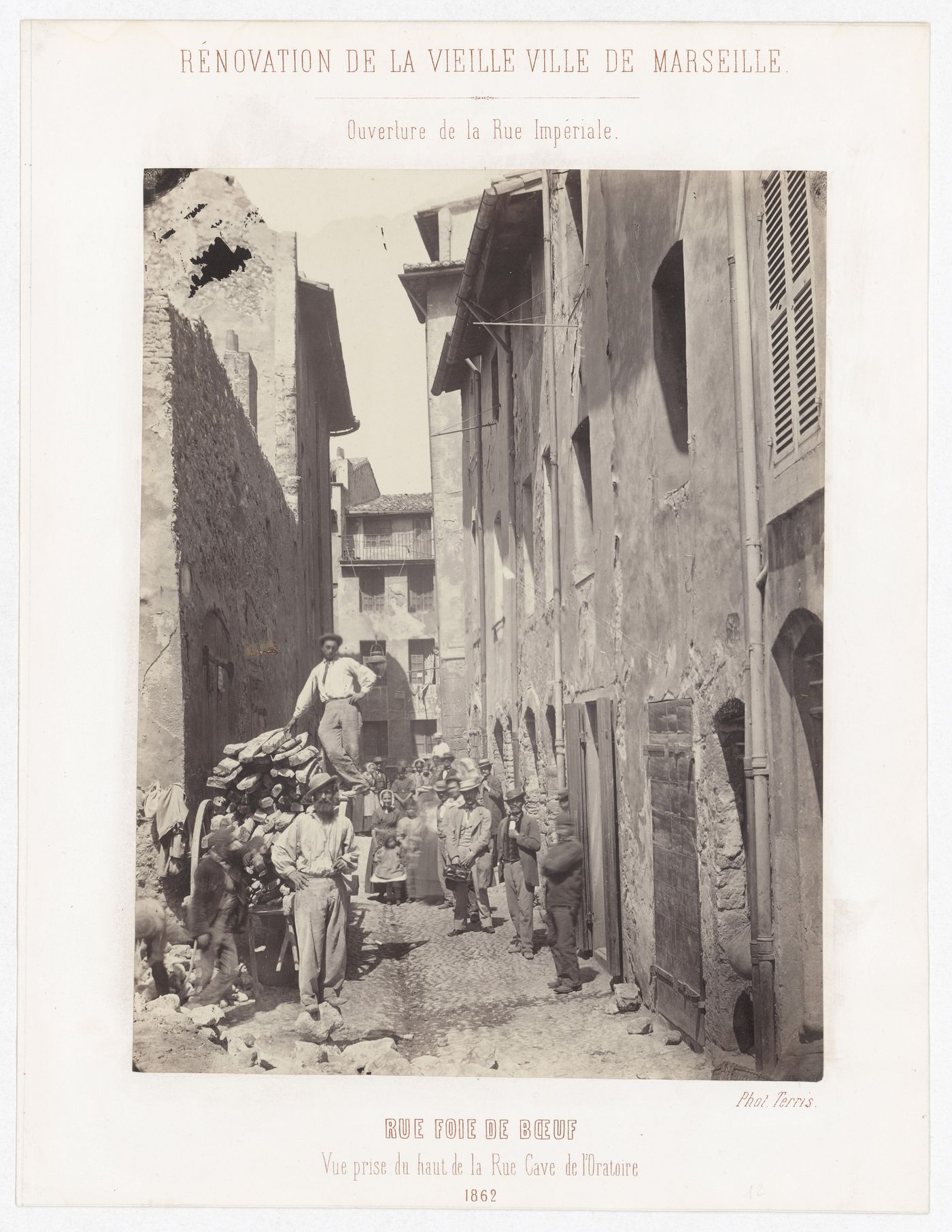 Renovation de la vieille ville de Marseille, Ouverture de la rue Impériale: Rue Foie de Boeuf, vue prise du haut de la Cave de l'Oratoire