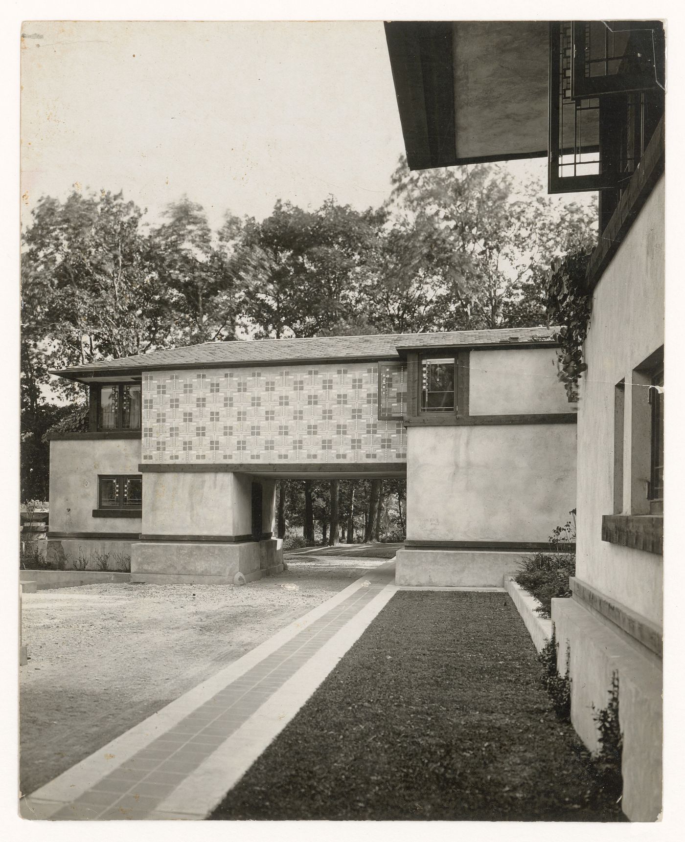 Exterior view of Coonley House from the driveway, Riverside, Illinois