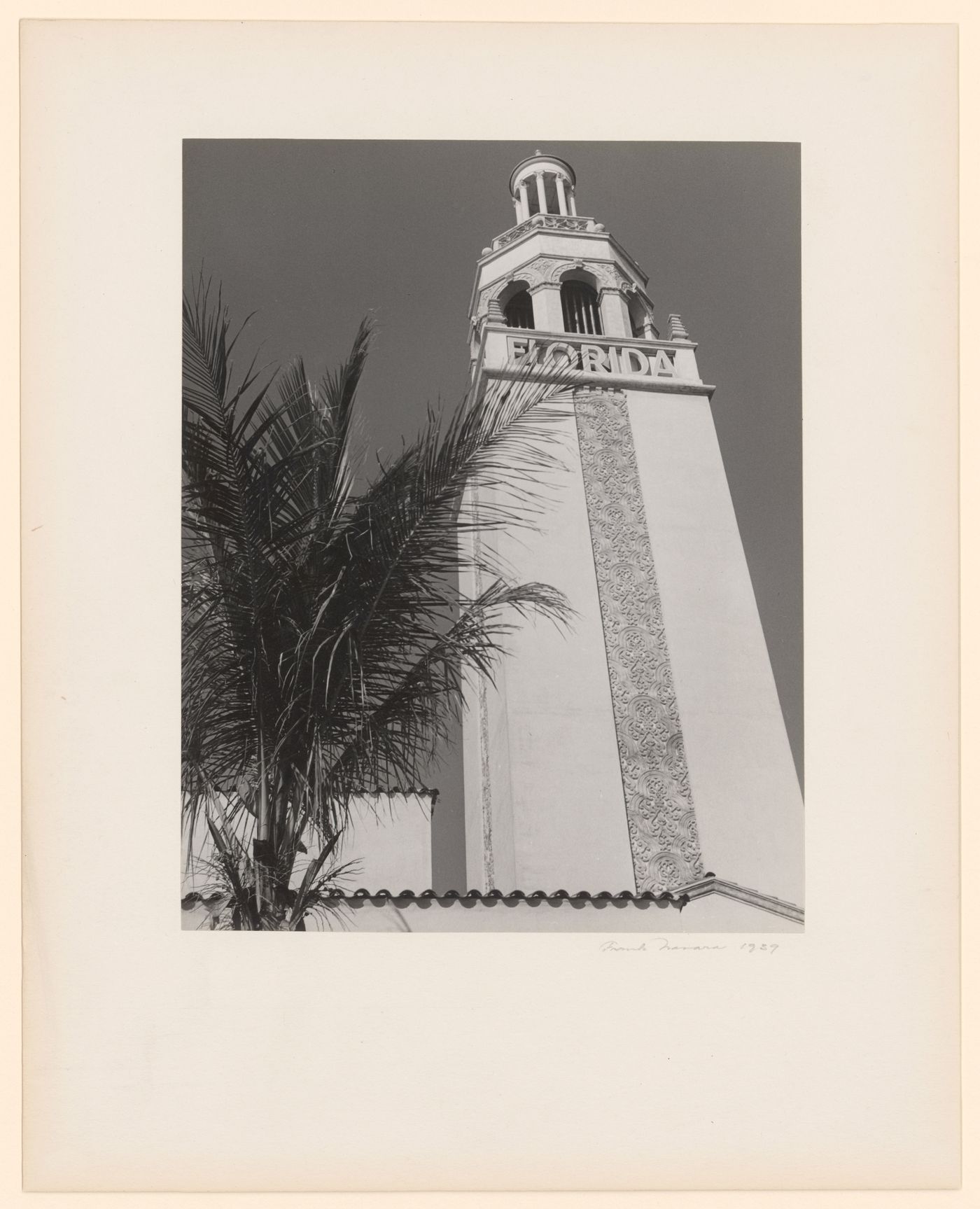 New York World's Fair (1939-1940): Frontal view of tower of Florida Pavilion