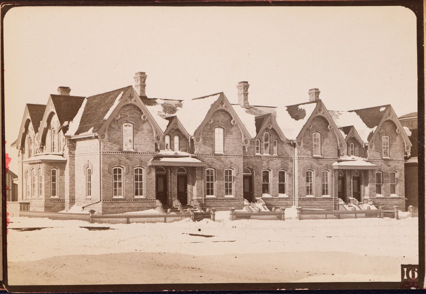 View of the principal façade of Arnett's Terrace, Winnipeg, Manitoba, Canada