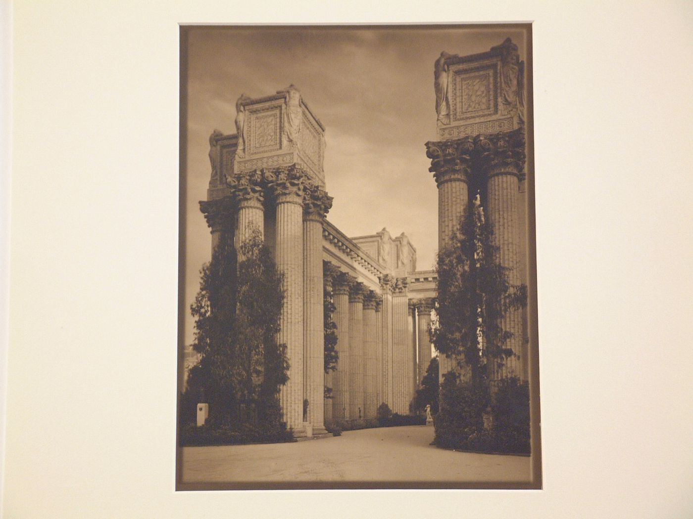 Panama-Pacific International Exposition (1915: San Francisco, Calif.): Peristyle, Palace of Fine Arts