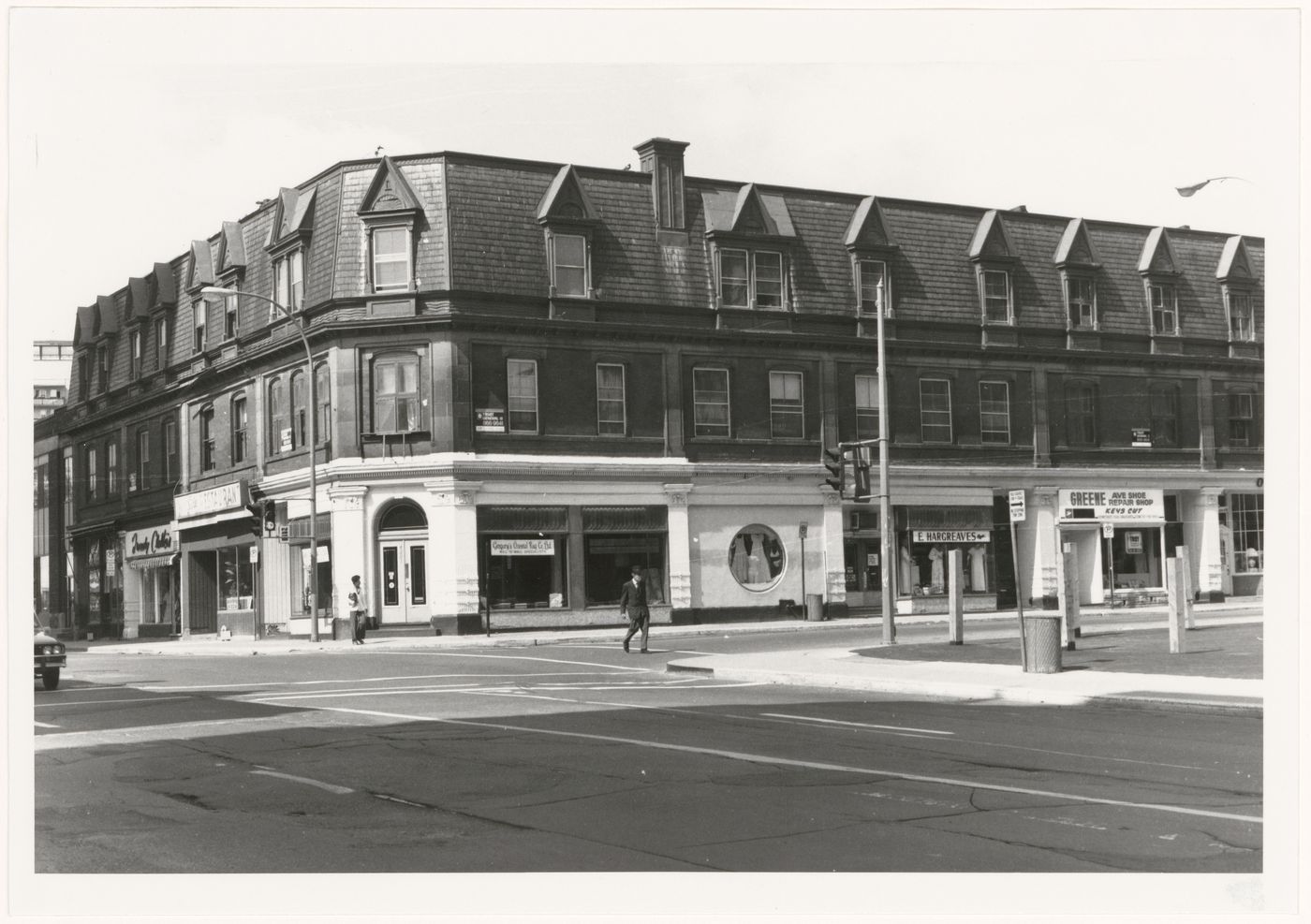 View of stores, corner of Greene Avenue and Sainte-Catherine Street, Westmount, Québec