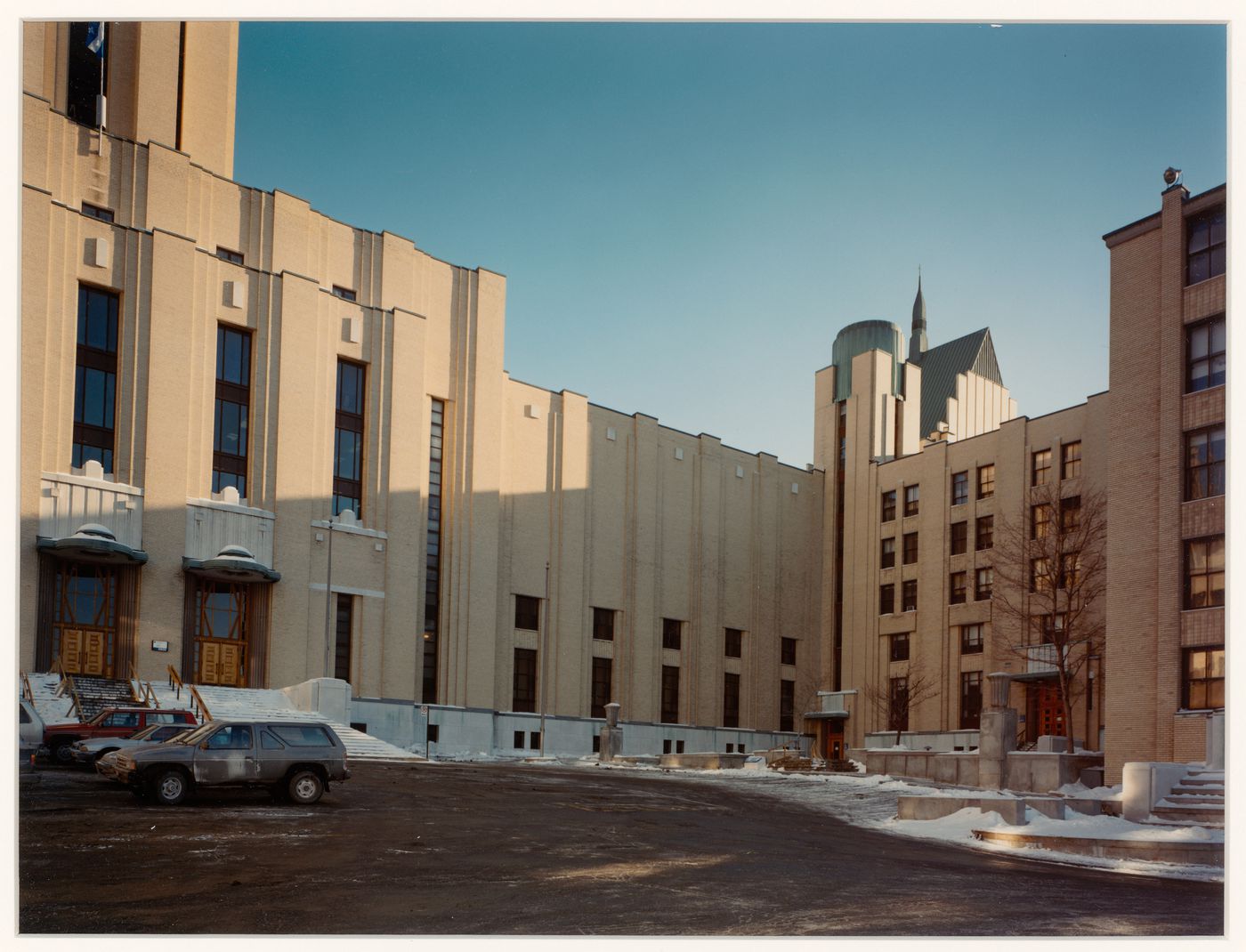 The west wing, view from the main courtyard, Université de Montréal, Montréal, Québec