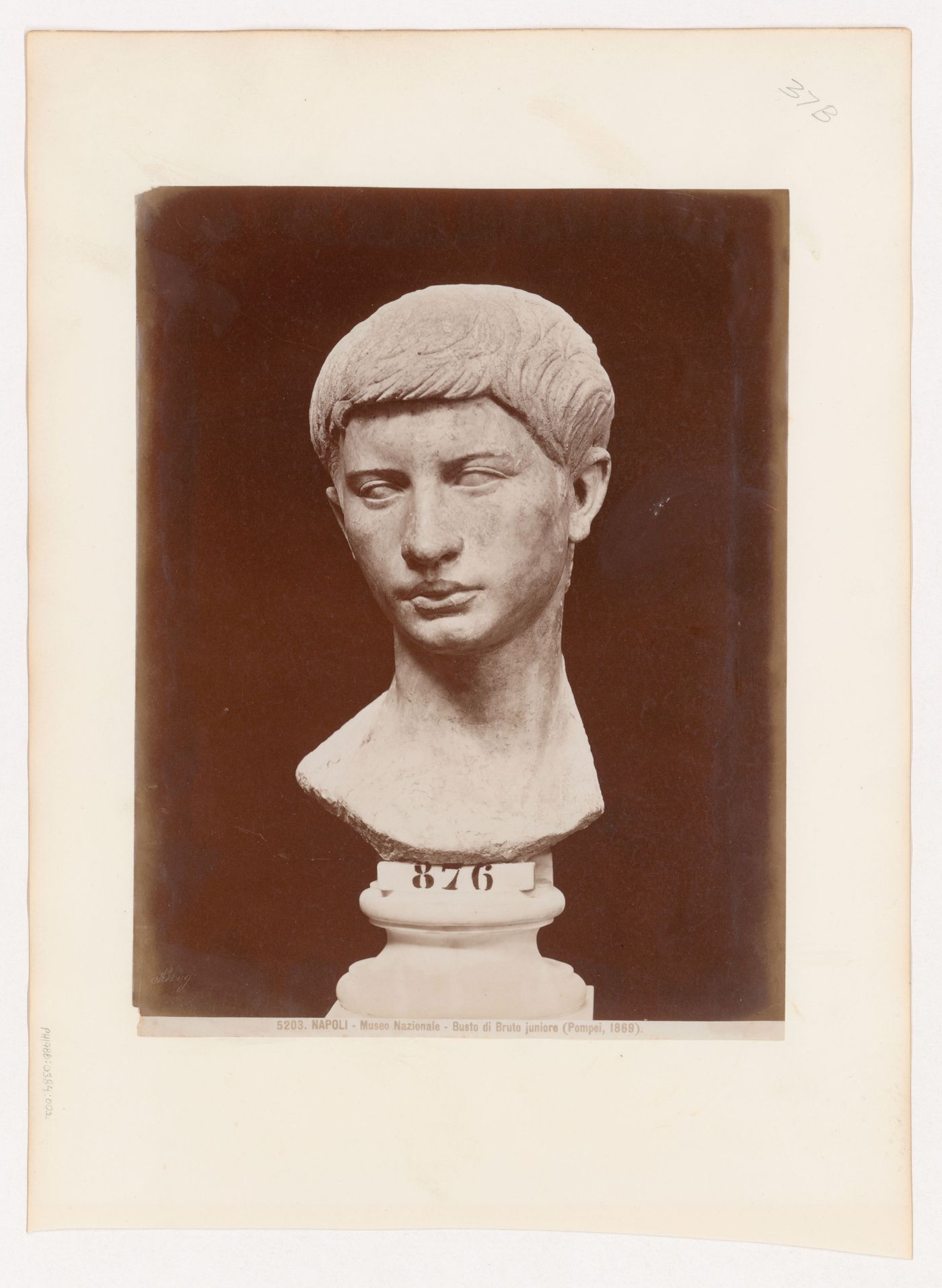 Photograph of a bust of Bruto juniore, Museo nazionale di Napoli, Naples, Italy