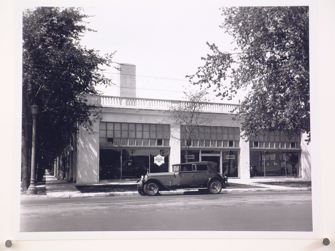 View of the Packard Motor Car Sales and Service Building, Lakepoint and East Jefferson Avenue, Grosse Pointe, Michigan