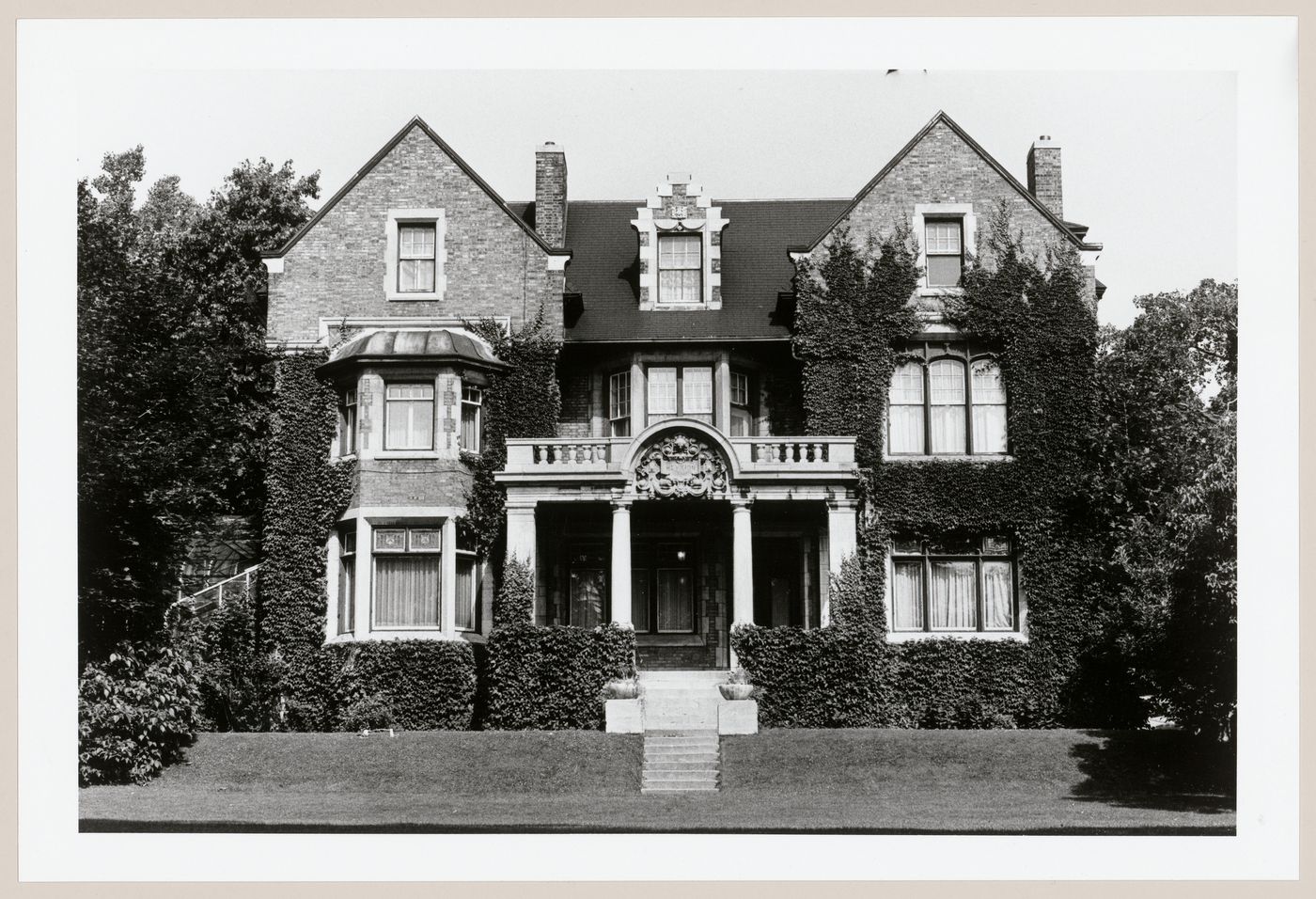 View of the principal façade of a house, 2 Forden Avenue, Westmount, Québec