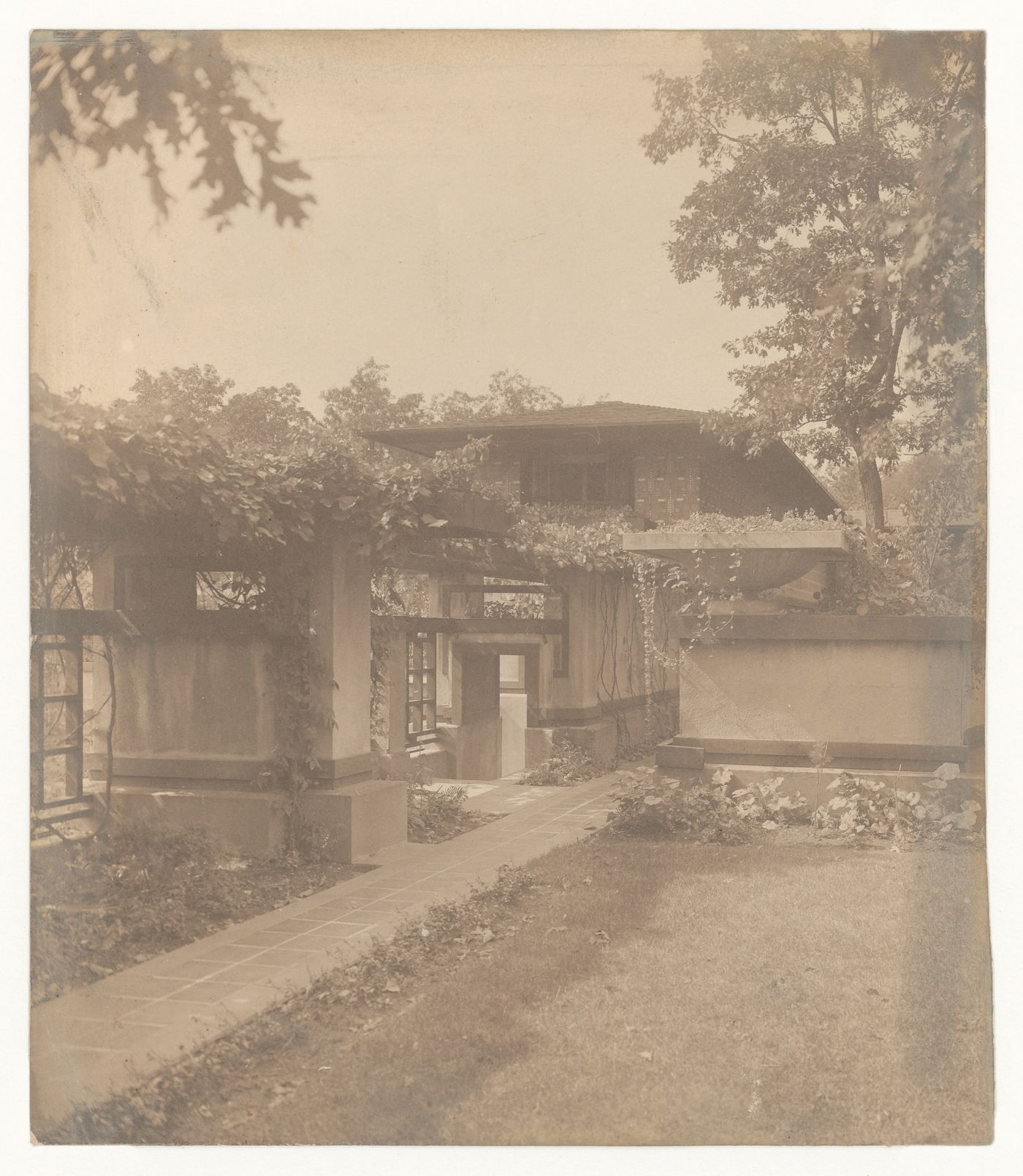 Exterior view of Coonley House, Riverside, Illinois