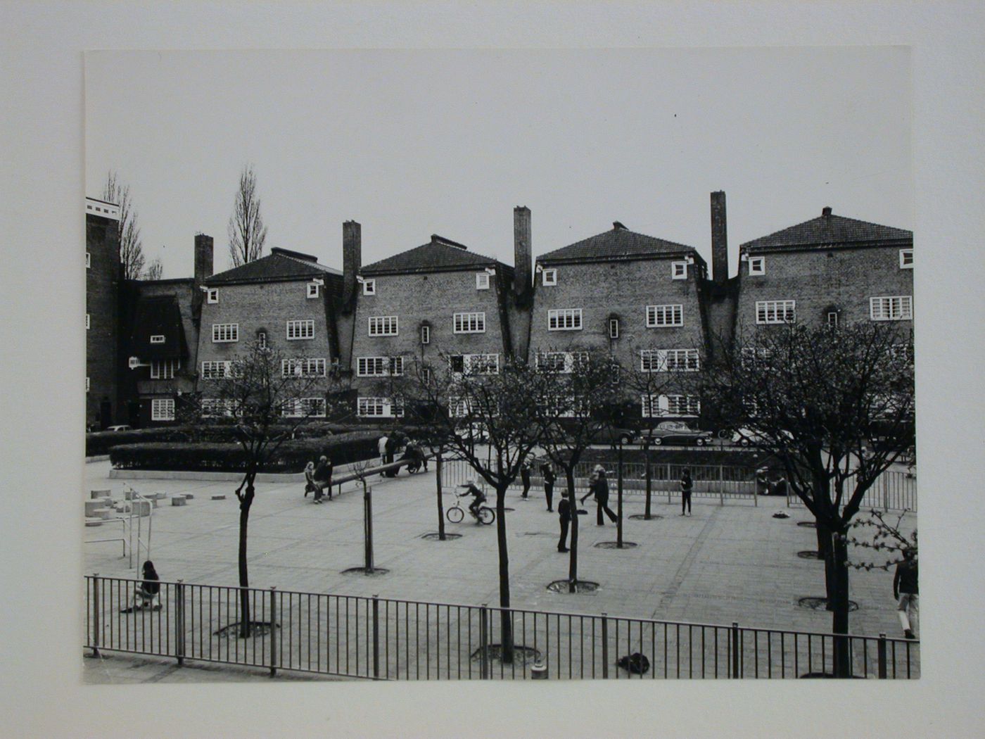 View of a façade of the East or West Block of De Dageraad [The Dawn] from across a square, Henriëtte Ronnerplein, Amsterdam, Netherlands