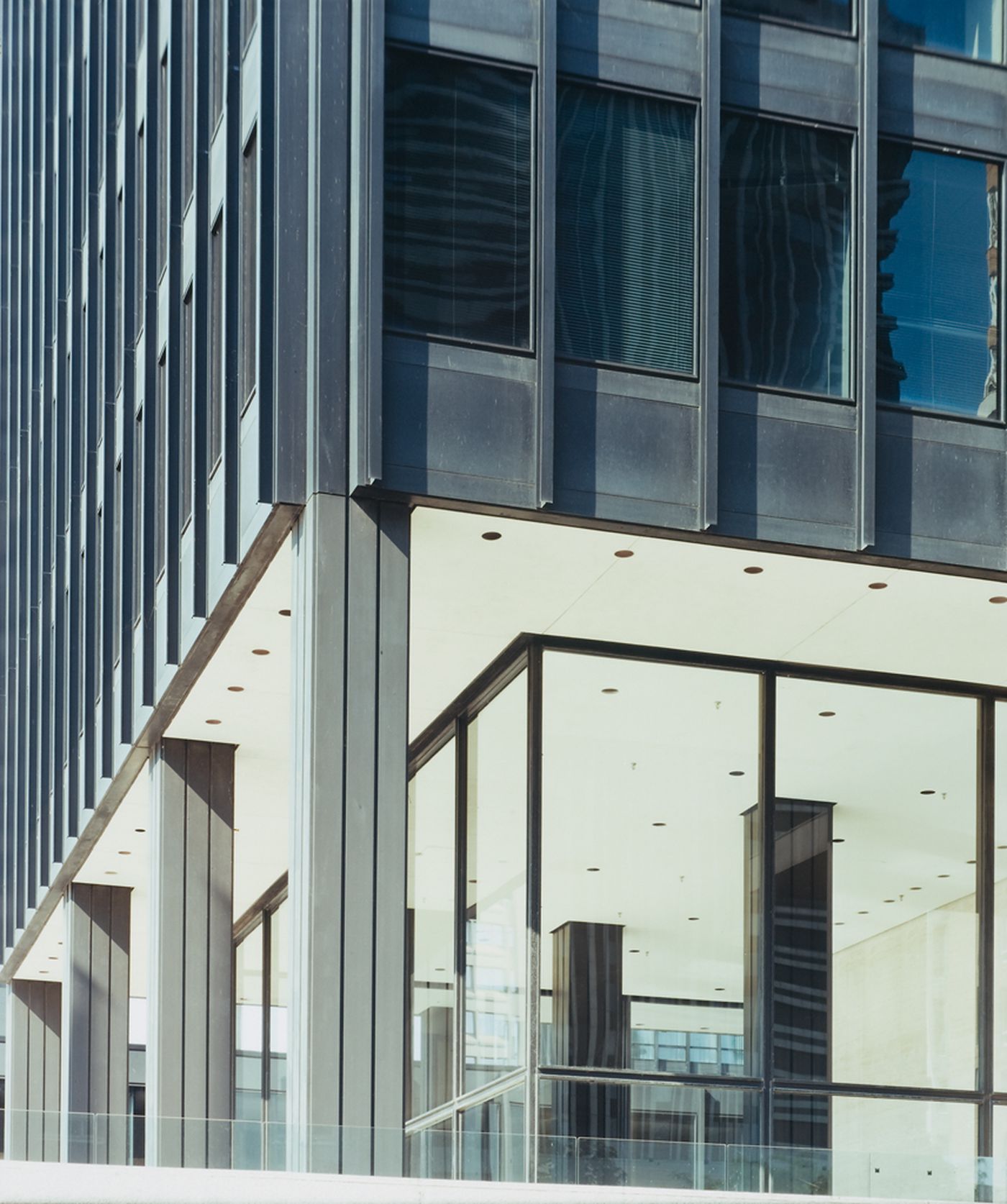 View of exterior corner, Westmount Square, Westmount, Québec