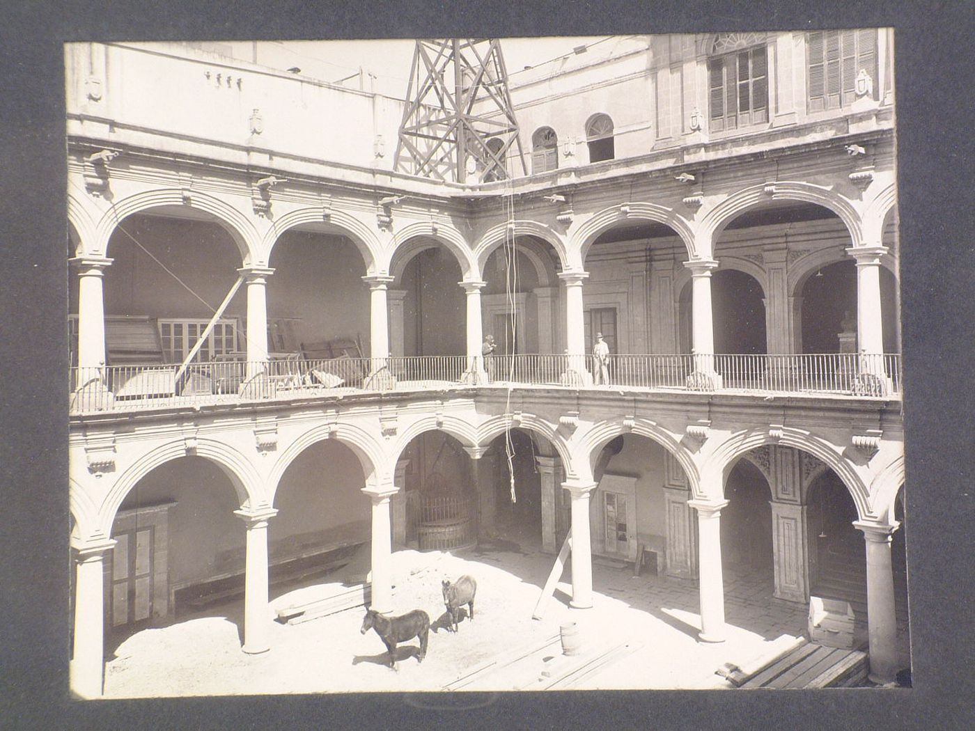 View of the principal patio of the Tribunal de la Inquisición en México [court of the Holy Inquisition], Mexico City, Mexico