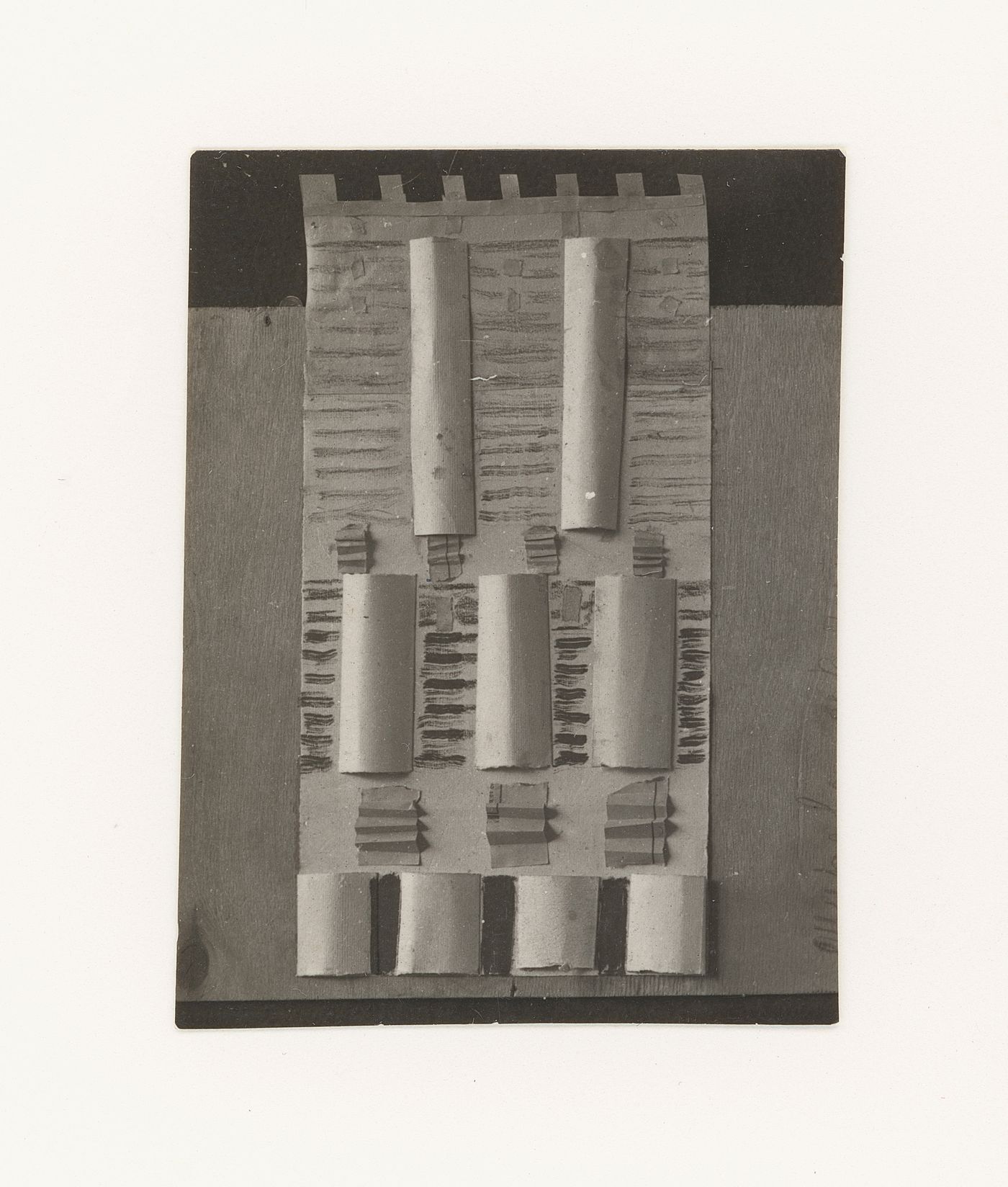 Photograph of a student model by Urel' on the topic "Meeting Vertical Rhythmical Rows on Frontal Surface" for the "Space" course at the Vkhutemas (Higher State Artistic Technical Studios), Moscow