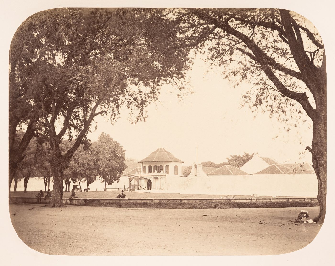 View of a gateway and buildings, Solo (now also known as Surakarta), Dutch East Indies (now Indonesia)