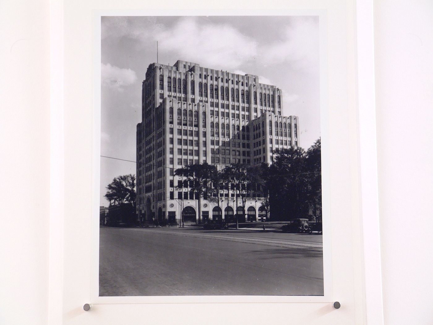 View of the principal and lateral façades of the Maccabees Building, Detroit, Michigan