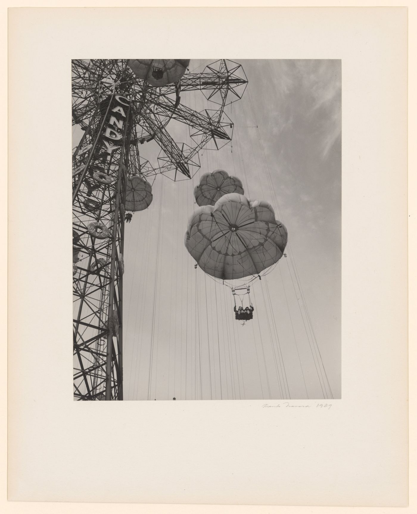 People riding the Life Savers Parachute Tower, New York World's Fair, 1939-1940, New York City