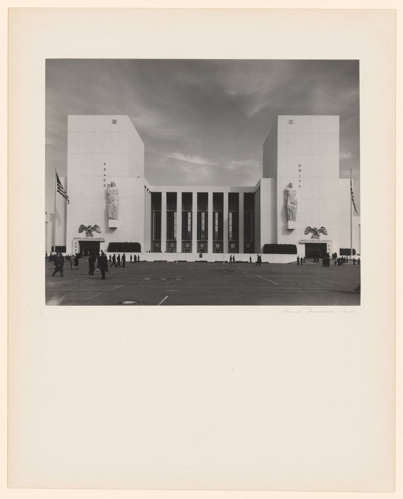 New York World's Fair (1939-1940): Frontal View of the United States (Federal) Building