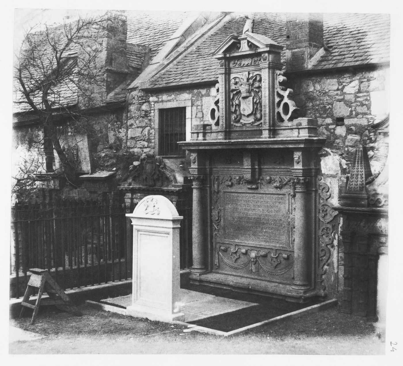 Greyfriars Churchyard, Monument to Sir Robert Denystoun of Mountjoy (dated 1626)