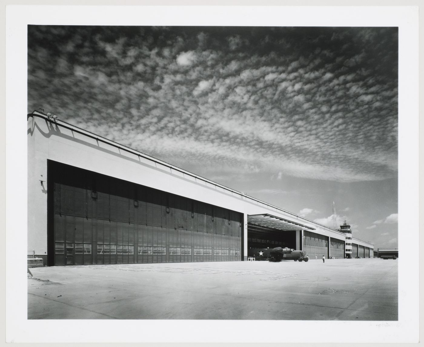 View of the north façade of the Hangar No. 1 [?] from the east, Ford Motor Company Willow Run Bomber Assembly Plant, Willow Run, Michigan