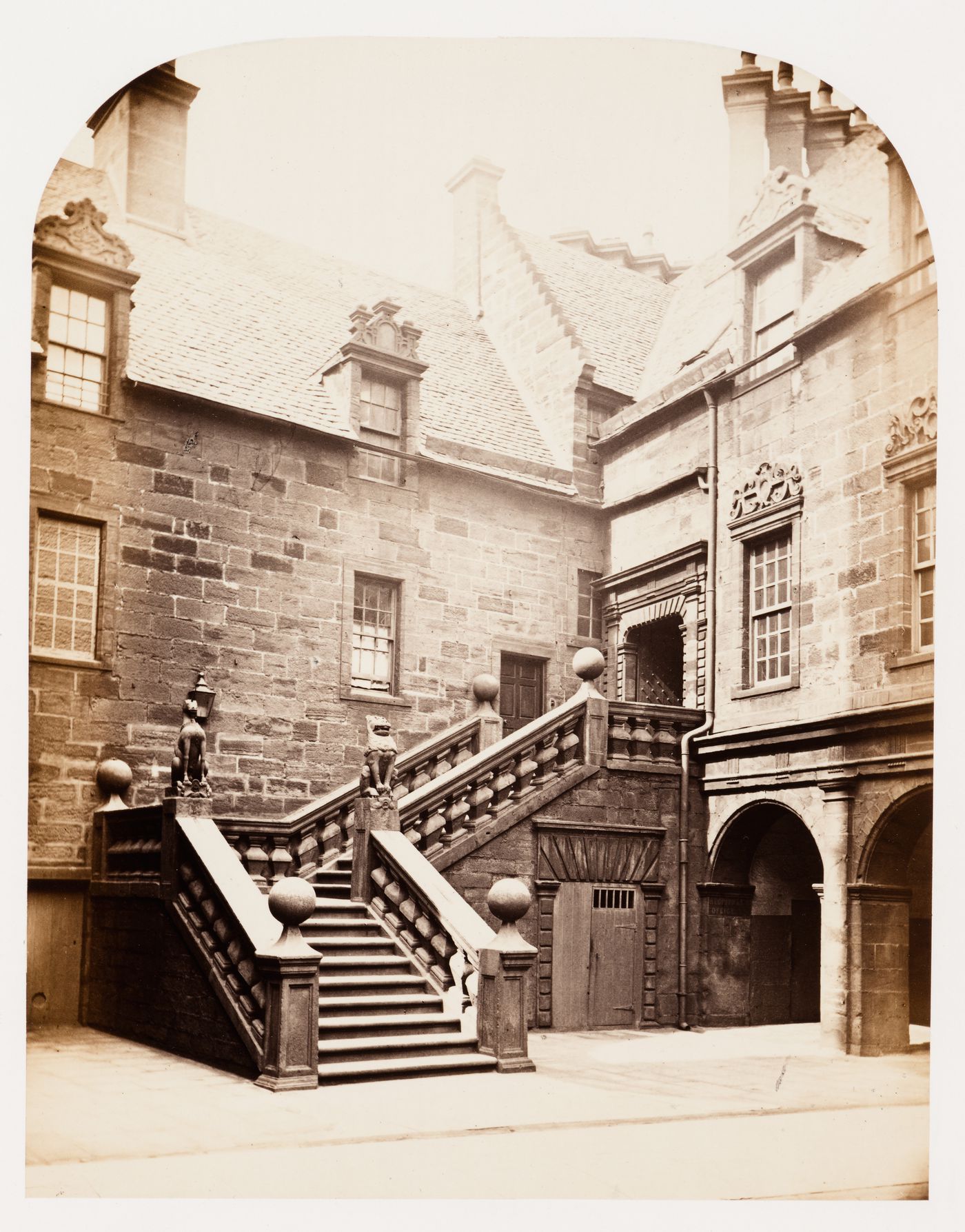 Lion and Unicorn Staircase, Outer Court, Glasgow College, Glasgow