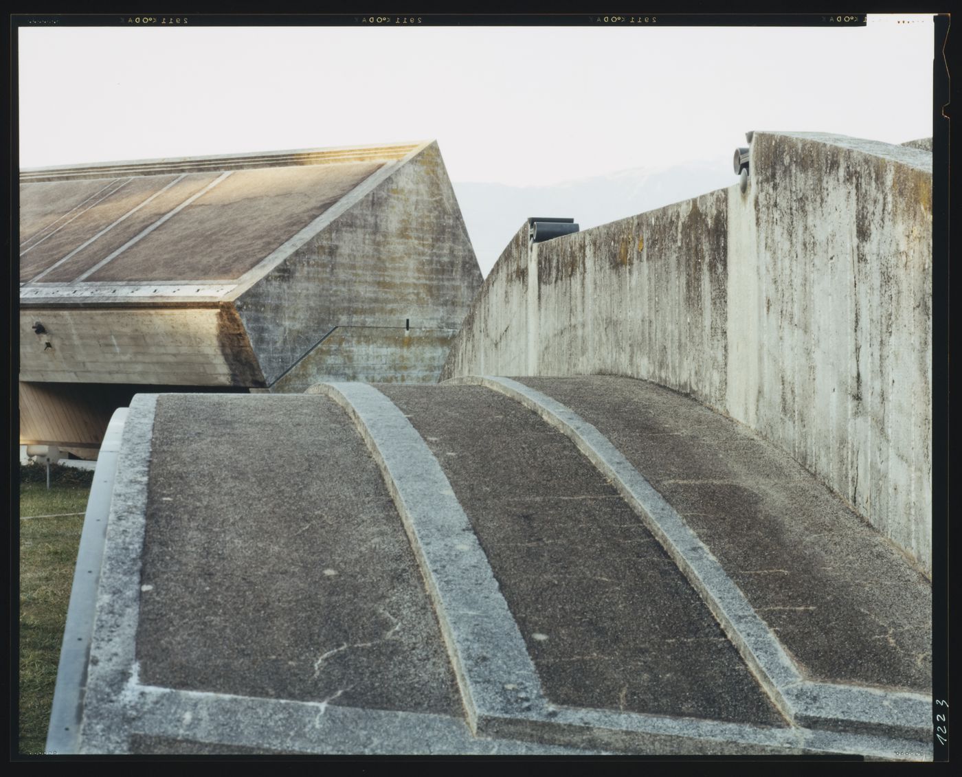 Partial view of the roof of the arcosolium with the family tomb in the background, Cimitero Brion, San Vito d'Altivole, near Asolo, Italy