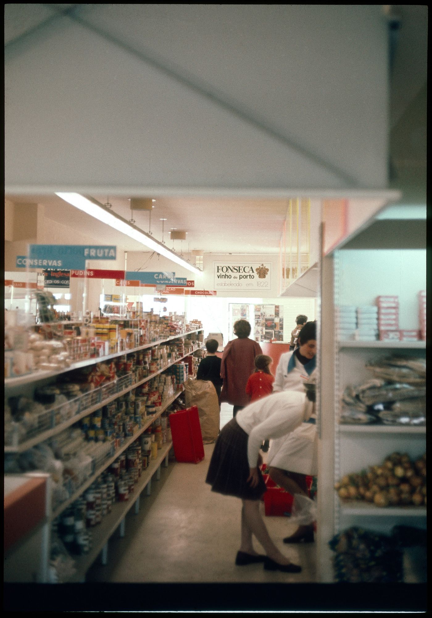 Slide of interior of Cooperativa Unicoope Domus / Boavista, Porto