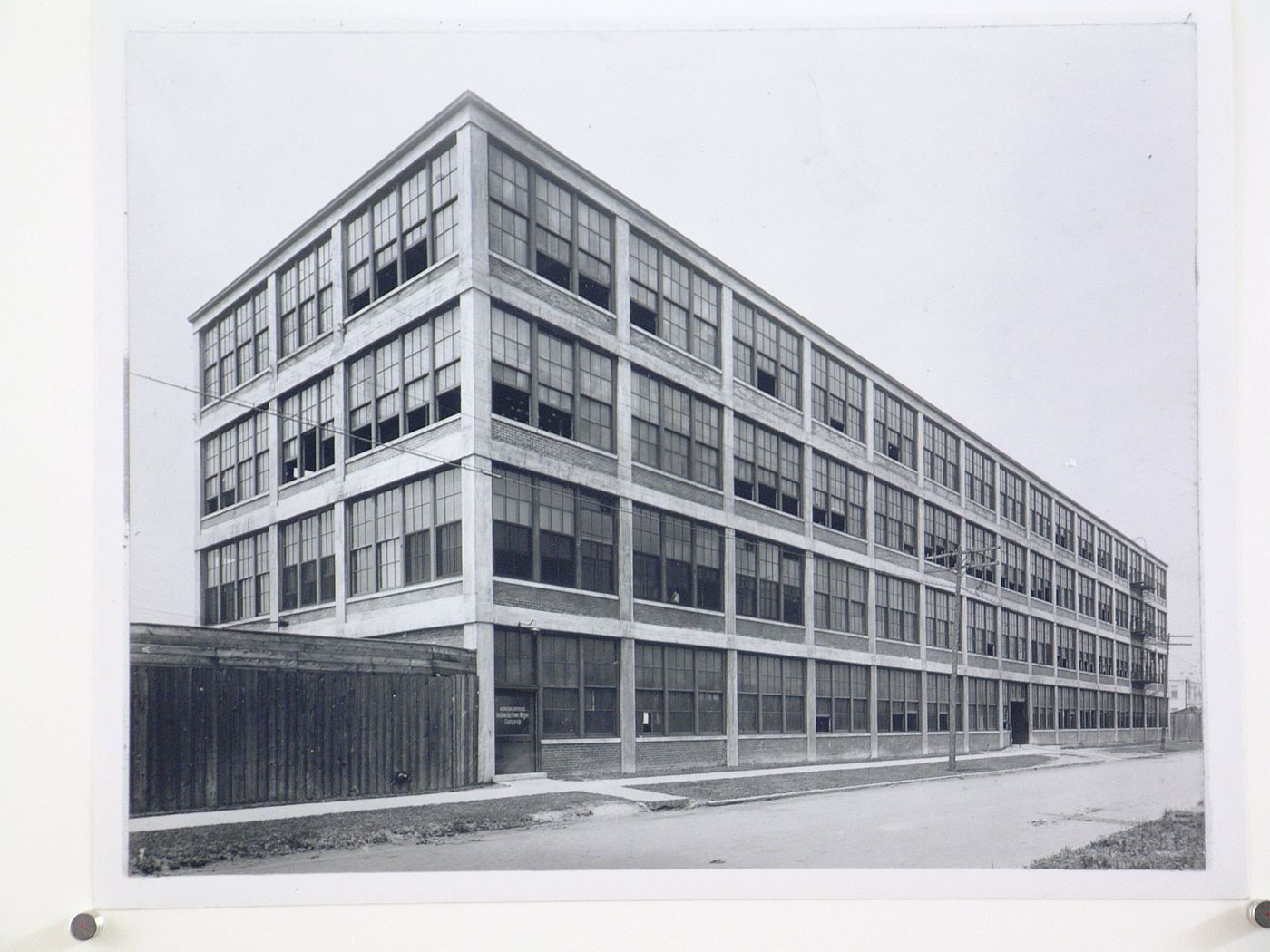 View of the principal and lateral façades of the Grabowsky Power Wagon Company Assembly Plant, Detroit, Michigan