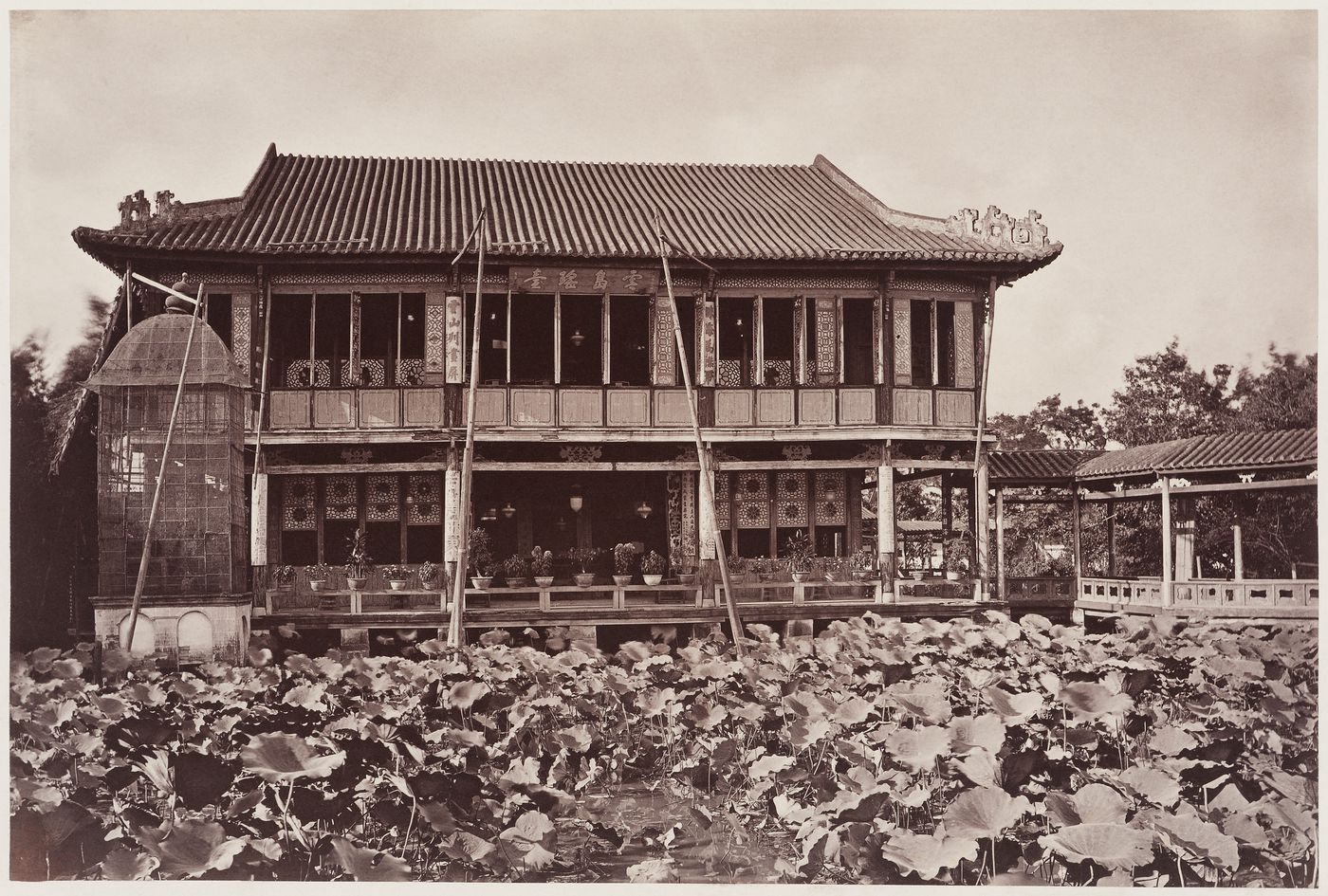 View of summer palace of Pan Shicheng with aviary and humble administrator's garden, Canton (now Guangzhou), Guangdong Province, China