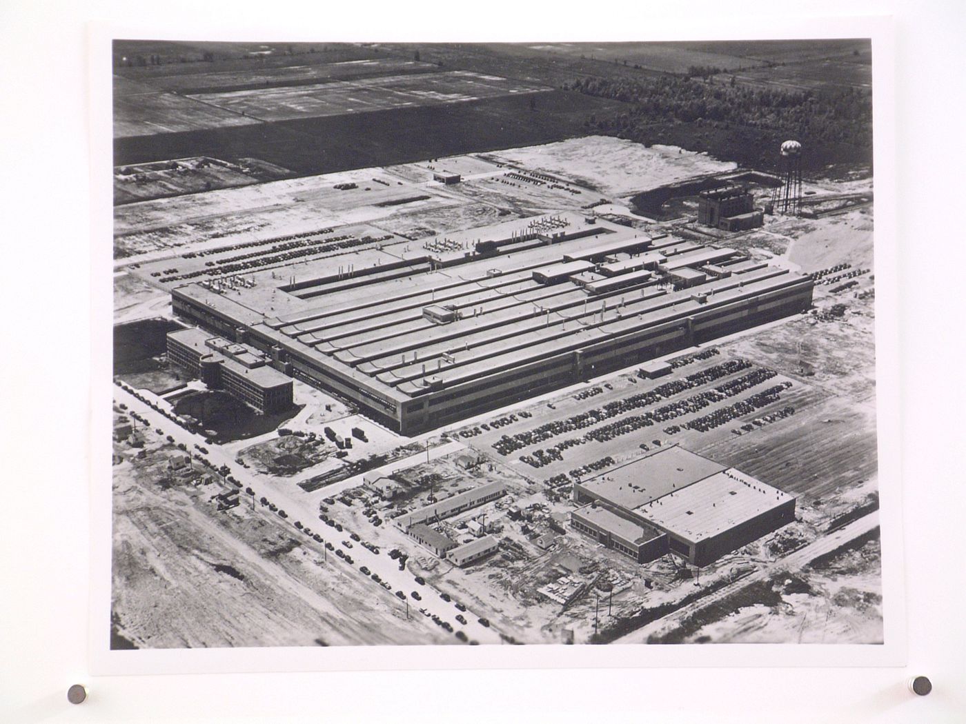 Aerial view of the Automobile Assembly Plant, General Motors Corporation Chevrolet division, Flint, Michigan