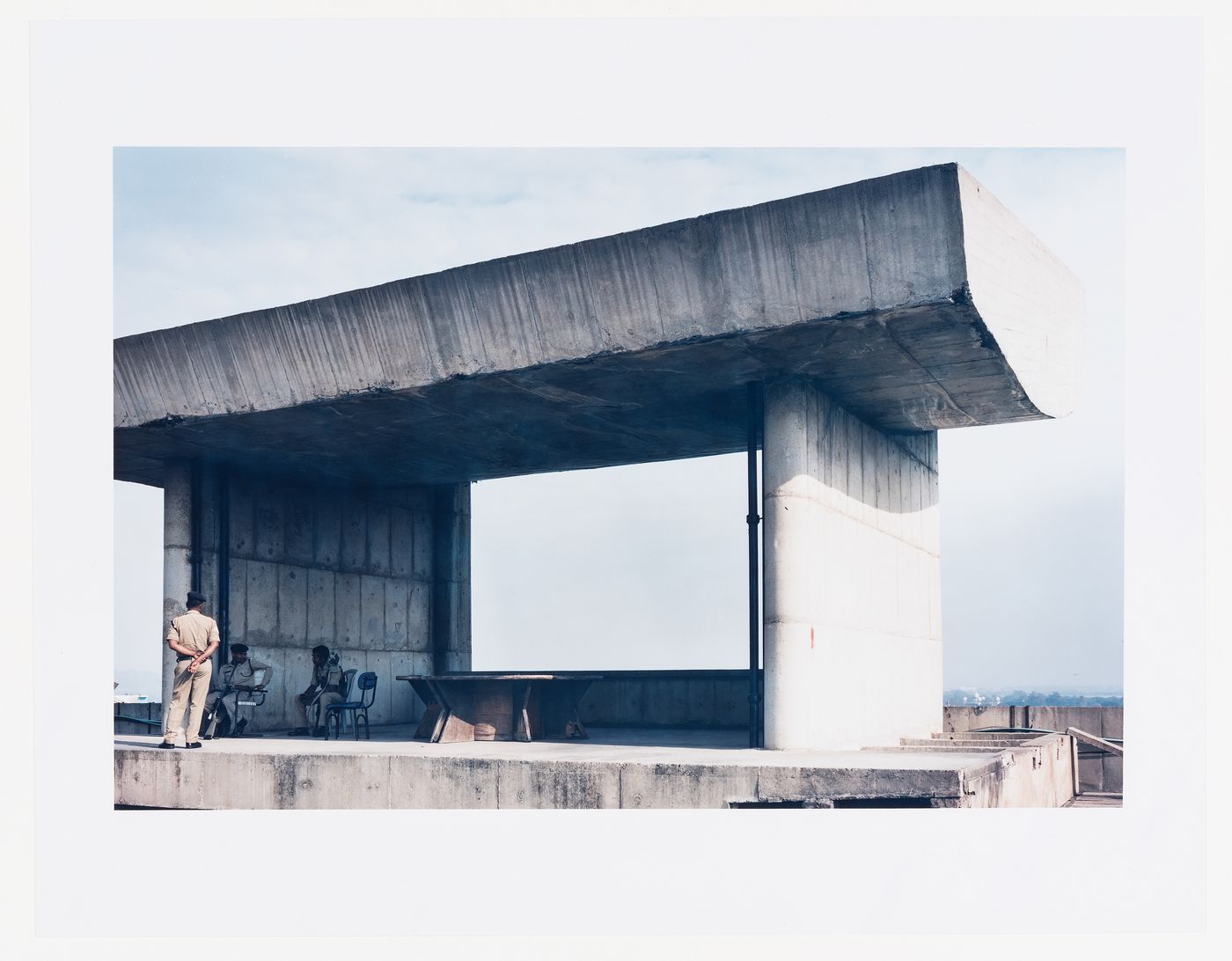 Parasol construction with a framed window on the roof terrace of the Secretariat, Capitol complex, Chandigarh, India