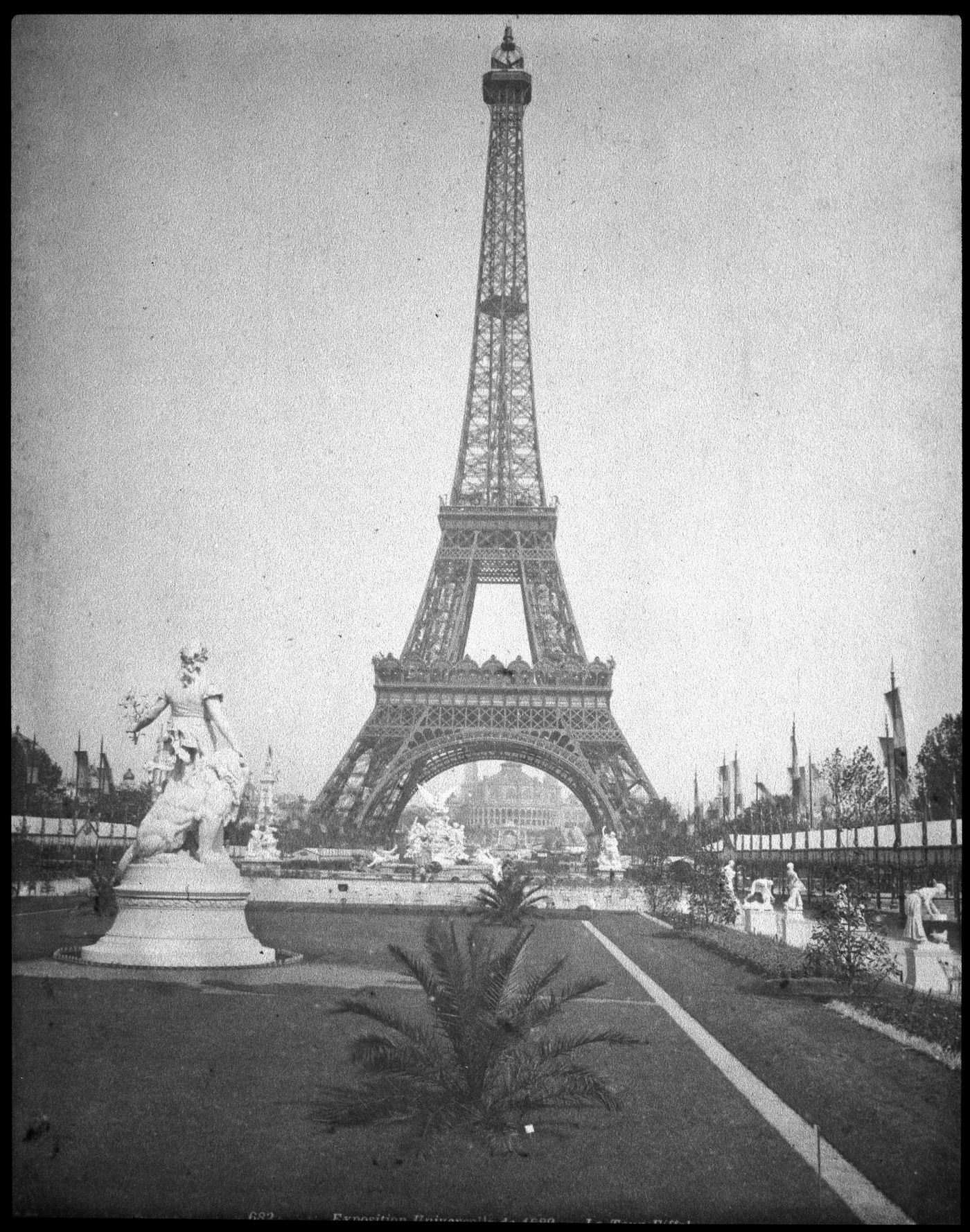 Plate from album ''La Tour Eiffel''