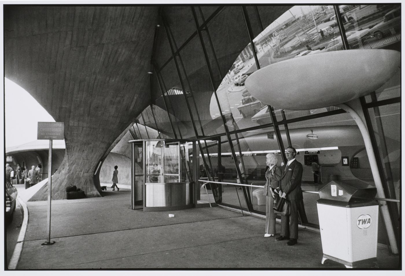 TWA terminal, exterior with pedestrians