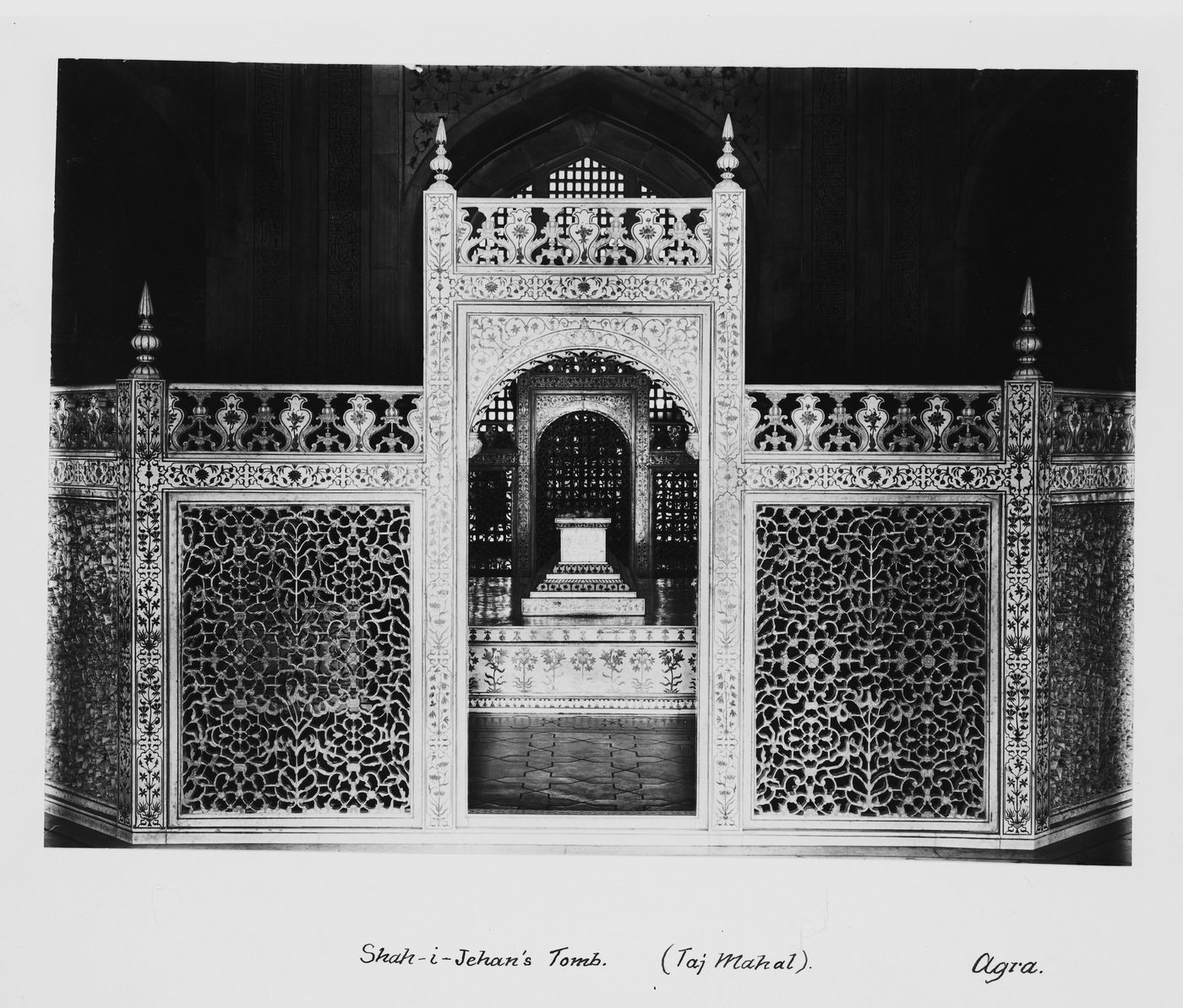 Interior view of the Taj Mahal showing a jali and the sarcophagus of Mumtaz Mahal, Agra, India