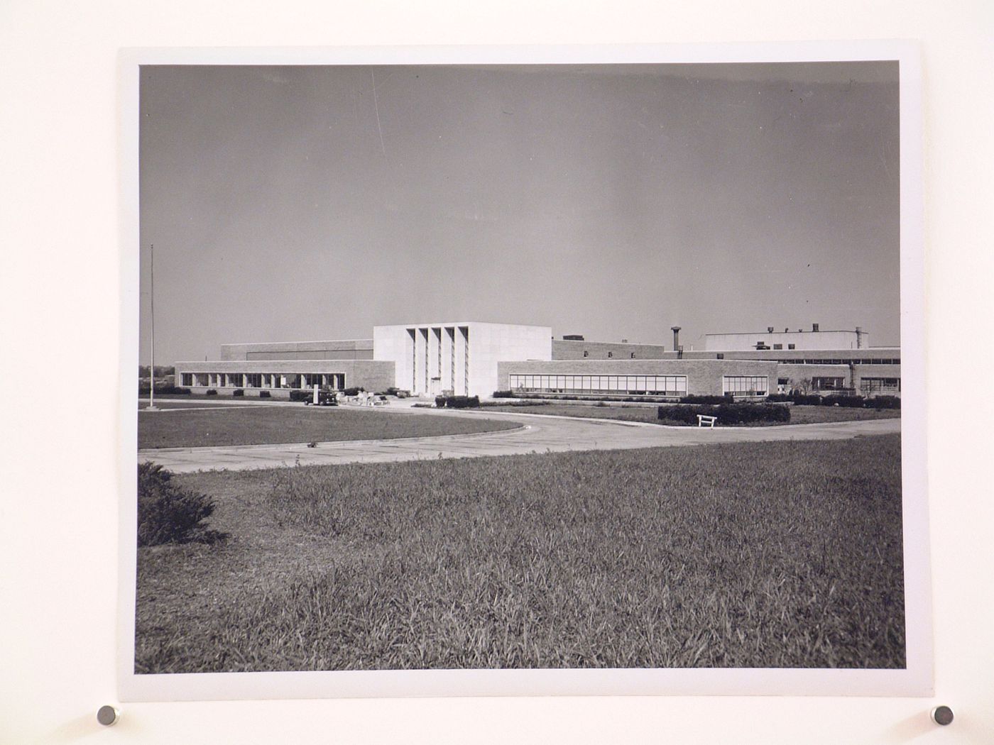 View of the south and west façades of the Administration Building, Ford Motor Company Lincoln-Mercury division Automobile Assembly Plant, Saint Louis, Missouri