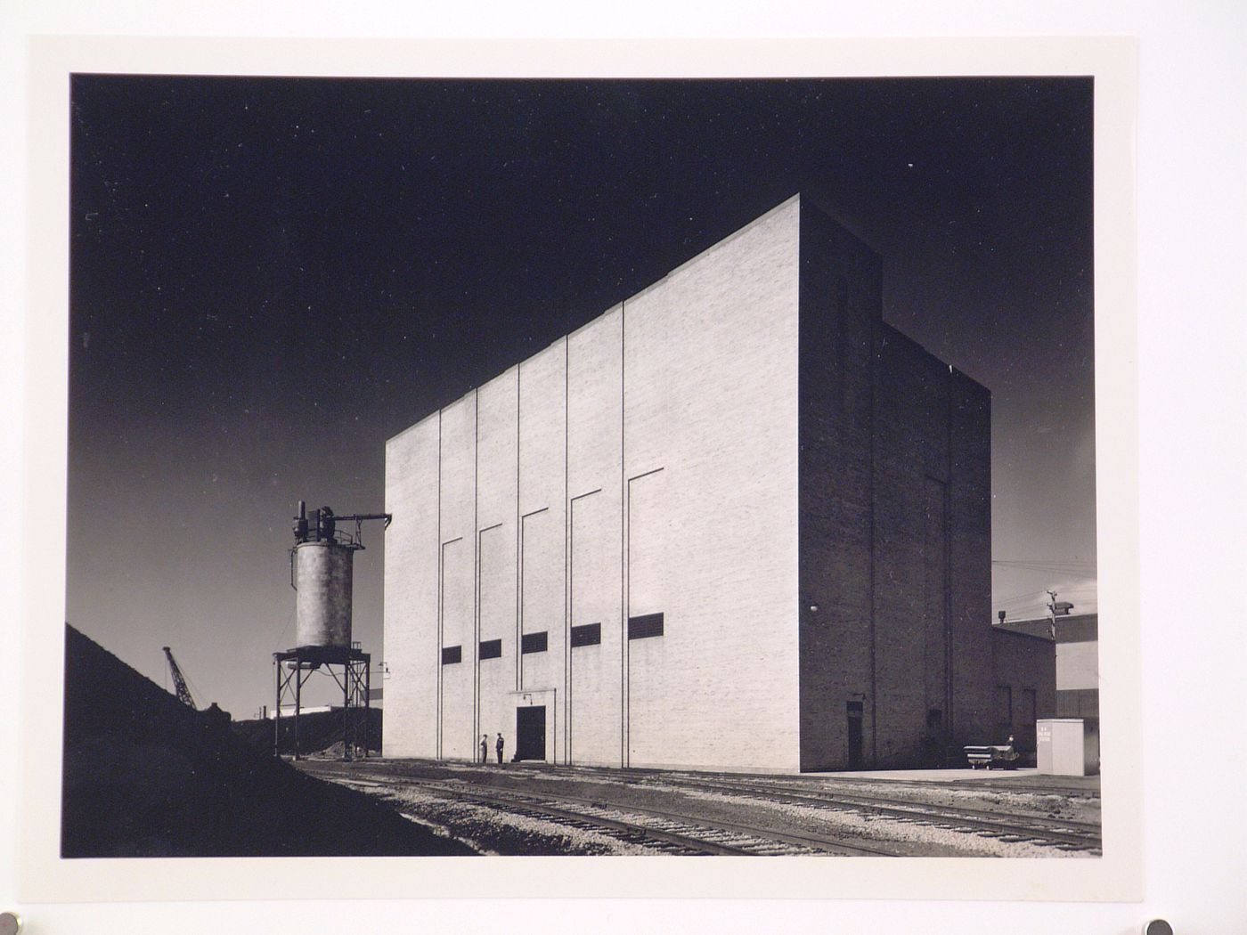 View of the principal and lateral façades of the Boiler House, General Motors Corporation Chevrolet division Automobile Assembly Plant, Saginaw, Michigan