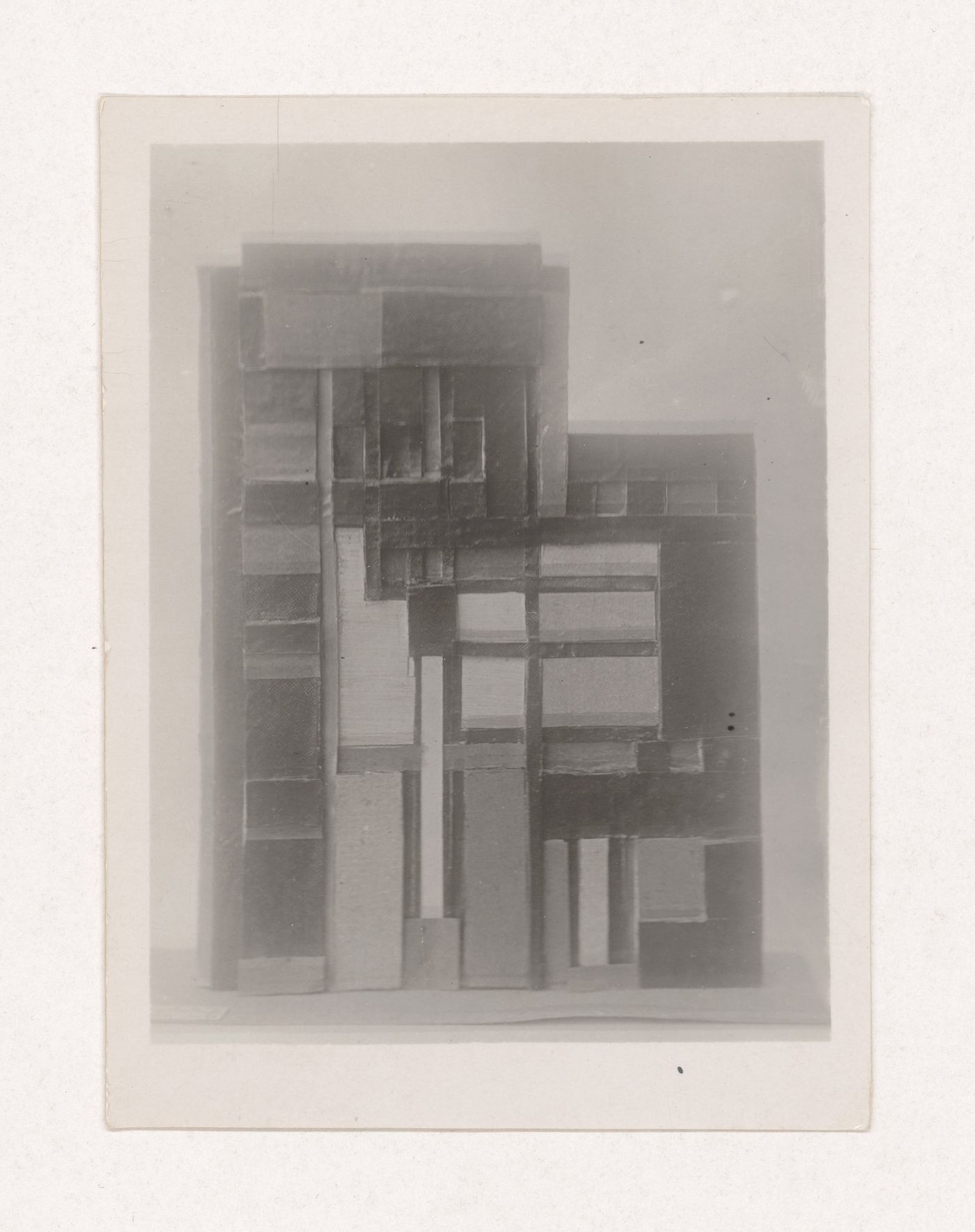 Photograph of a student model on the topic "Construction of Frontal Surface Based on Vertical, Horizontal and Inclined Combination of Two or More Rhythmical Rows" for the "Space" course at the Vkhutemas, Moscow