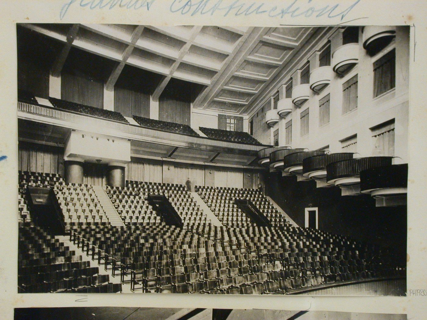 Salle du Conseil des syndicats à Leningrad. U.R.S.S.