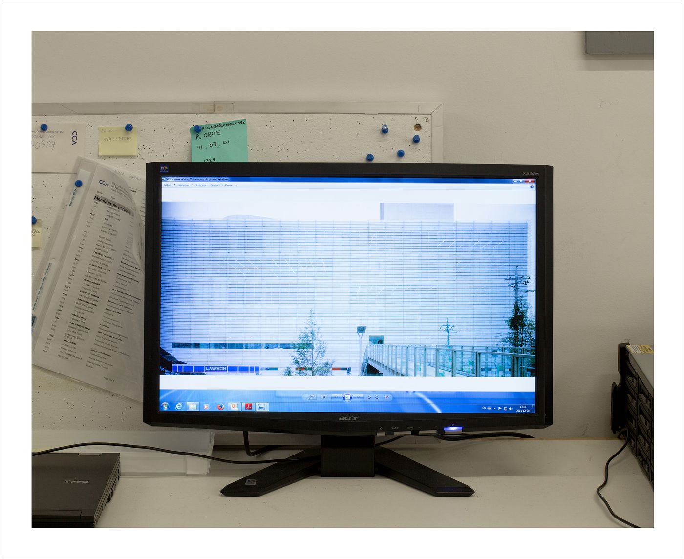 Proofs of Relevance: View of a computer screen showing a reference image for the project EINSTEINet, Office Building and Showroom, Abalos & Herreros (2000), Hamburg, Germany