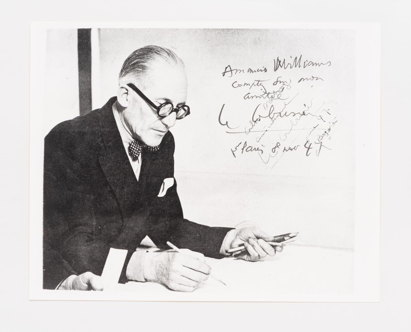 Signed photograph of Le Corbusier to Amancio Williams
