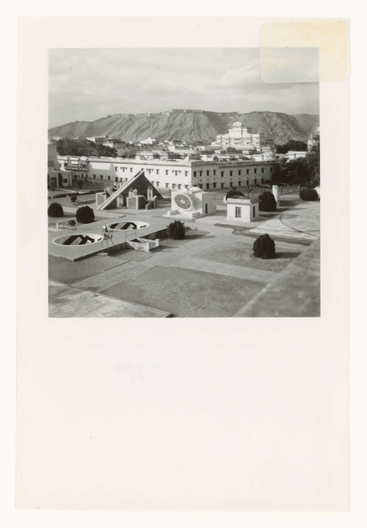Unidentified view of possibly Chandigarh, India