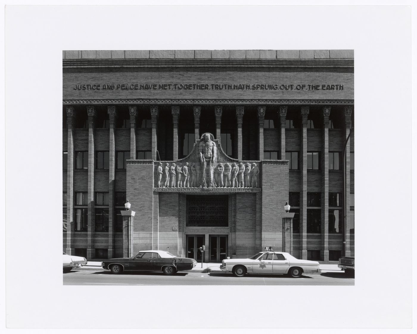 View of the main entrance of the Woodbury County Courthouse, Sioux City, Iowa, United States