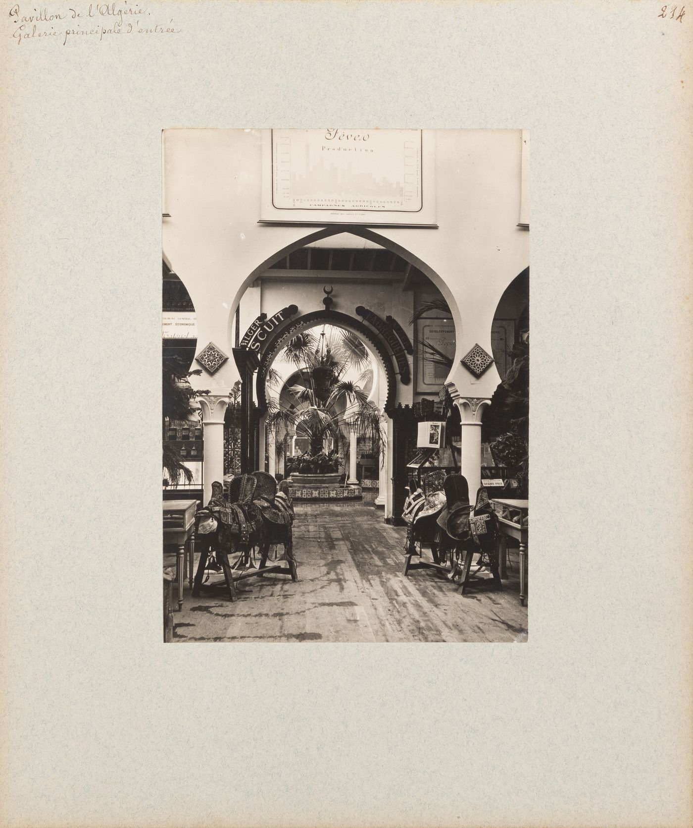 View of interior, Pavillon de l'Algérie, Exposition universelle, 1900, Paris, France