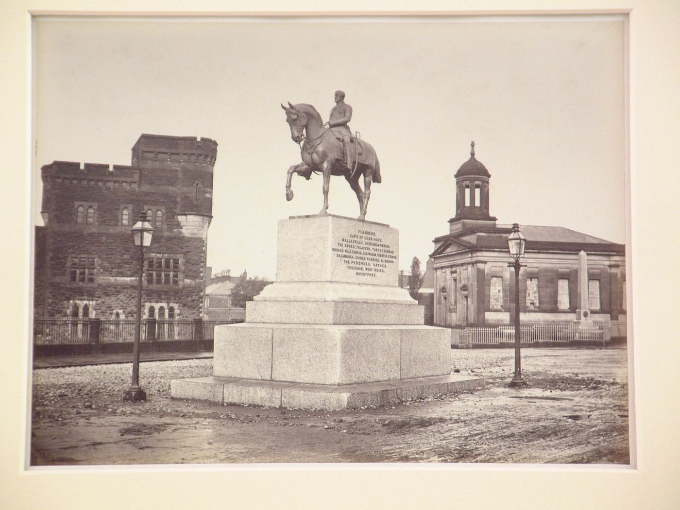 View of the Viscount Combermere's Monument, 3/4 view, Chester, England